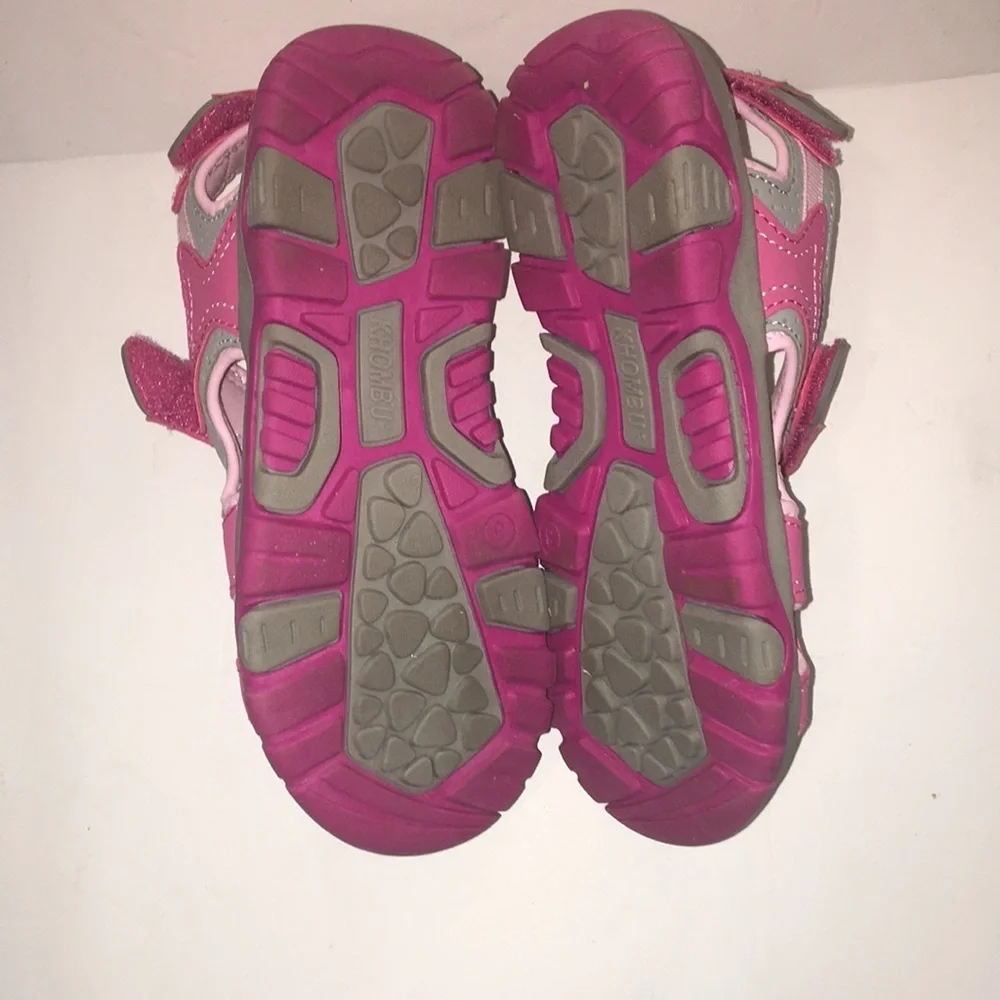 Khombu Girls Lilly Pink & Gray River Sandals